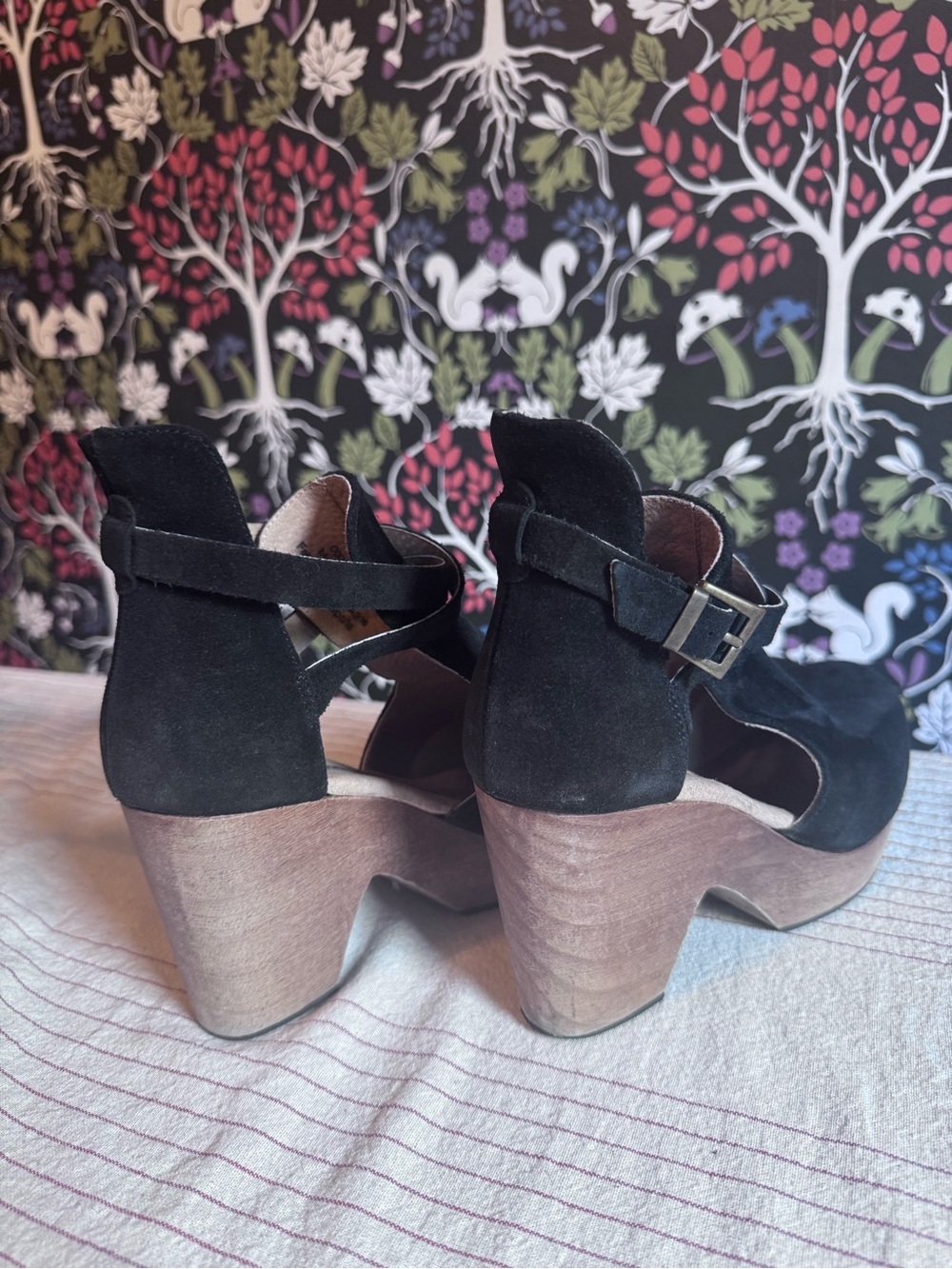 Free People - Cedar Leather Clog (black suede) - like new! size 8us/38eu - Picture 7 of 14